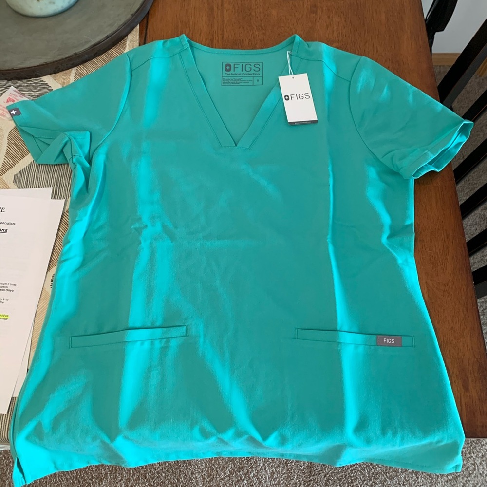 FIGS Surgical Green Casma 3 Pocket Top Small BNWT